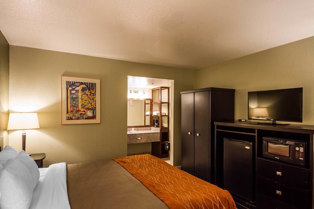 Rancho Cordova Inn מראה חיצוני תמונה